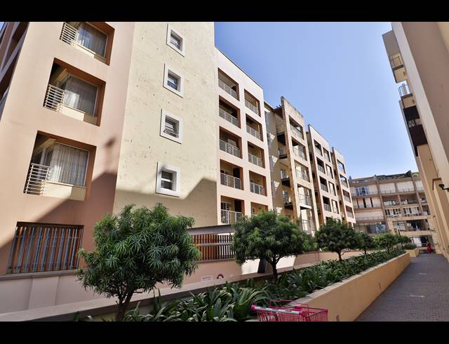 1 BEDROOM APARTMENT FOR SALE IN UMHLANGA RIDGE